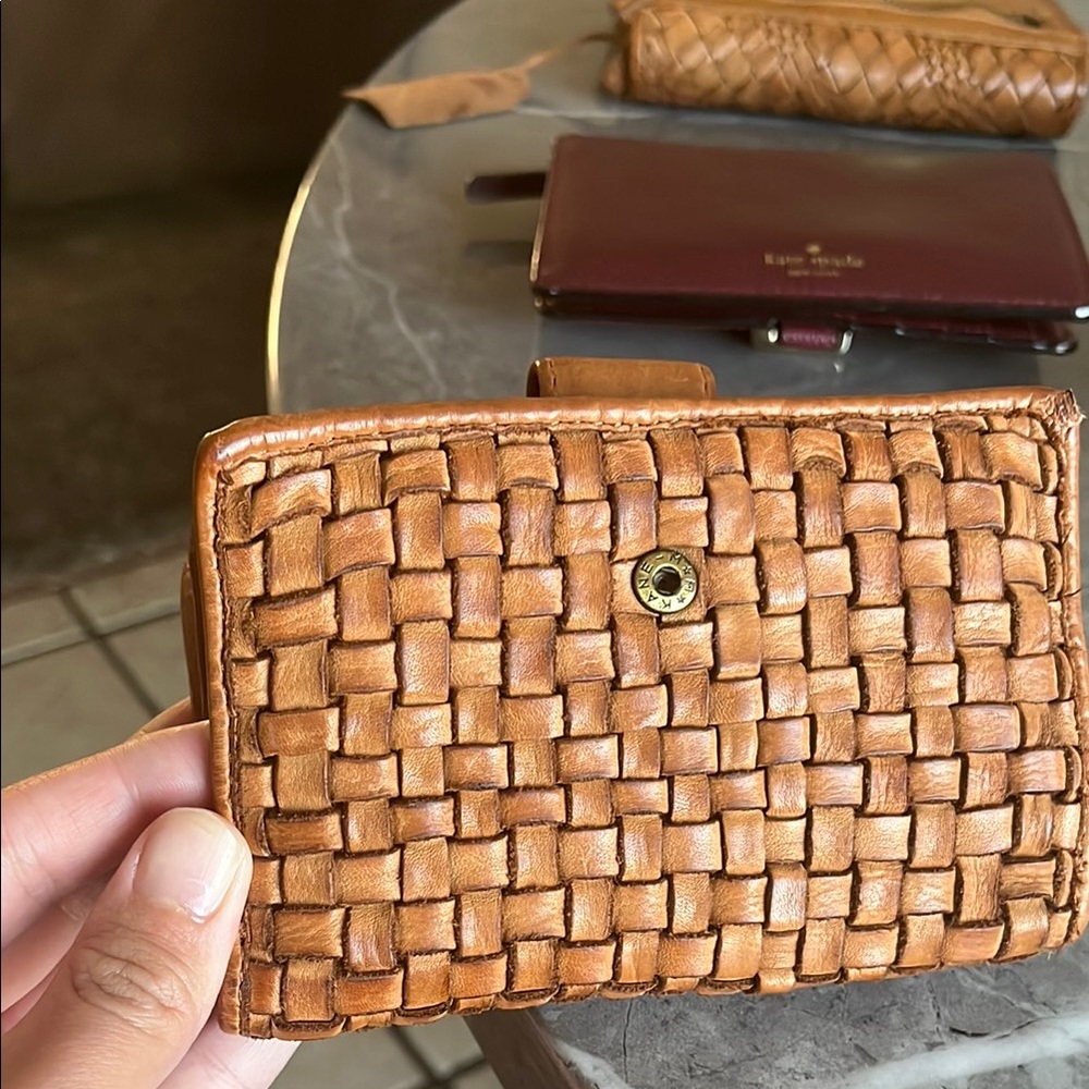 Stylish Woven Leather Wallet in Tan